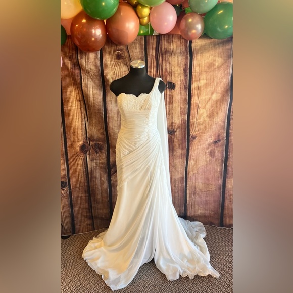 la sposa | Dresses | Beaded One Shoulder Side Ruched Wedding Dress ...